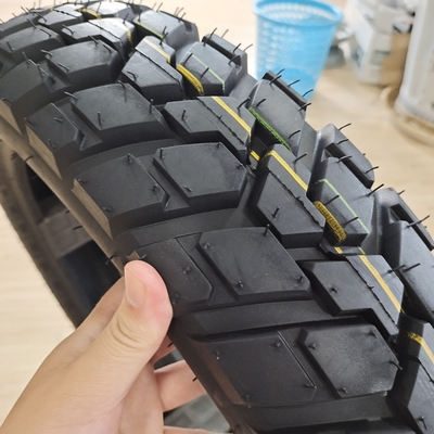 20000 KM Work Life Motorcycle Tyres 110/90-17 TL for Qingdao Port