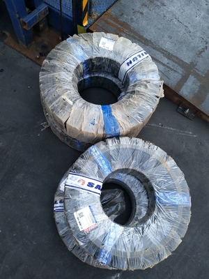 Top 3.00-17 Motorcycle Tire with Delivery Time Within 25 Days and Tire Casing