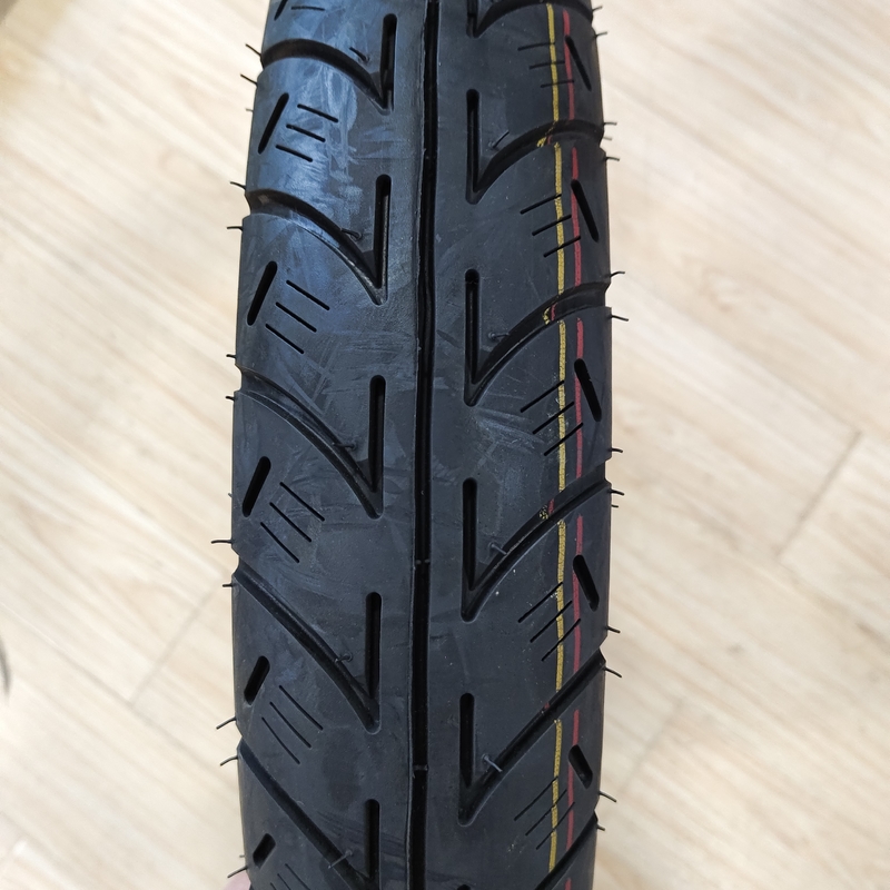 90/90-18 Motorcycle Tyre and Inner Tube OEM Acceptable for High Durability
