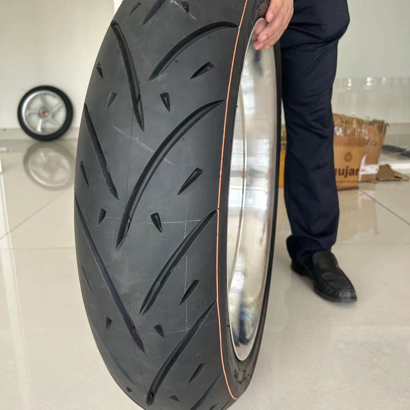170/50-21 160/50-23 Semi-Hot Melt Tire for Motorcycle 8.2 kg Deliver Time 25-30 Days