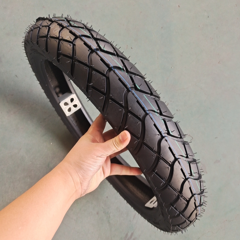South America Market 90/90-18 Rear Motorcycle Tire with Different Style and 3.6kg Weight