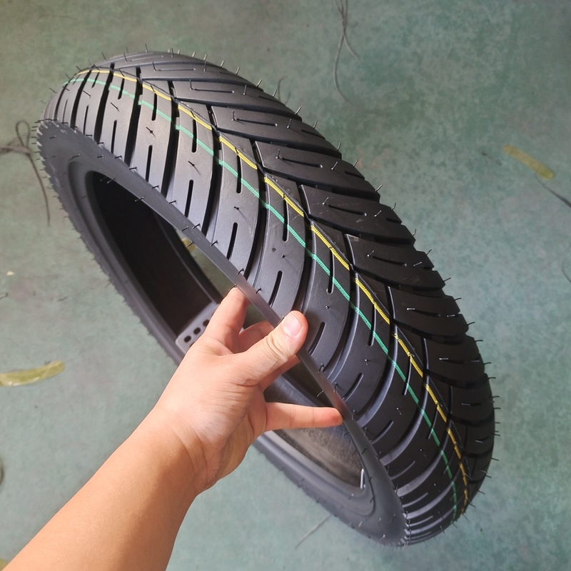 Super Rubber Motorcycle Tyre 110/80-17 with Loading Port and Tire Casing from Qingdao