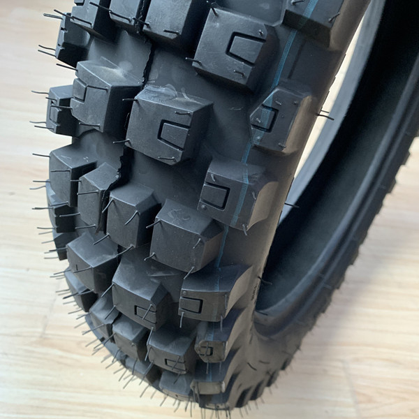 140/80-18 Soft Enduro Tyre with 10.5 Tensile Strength and Long-Lasting Rubber Content