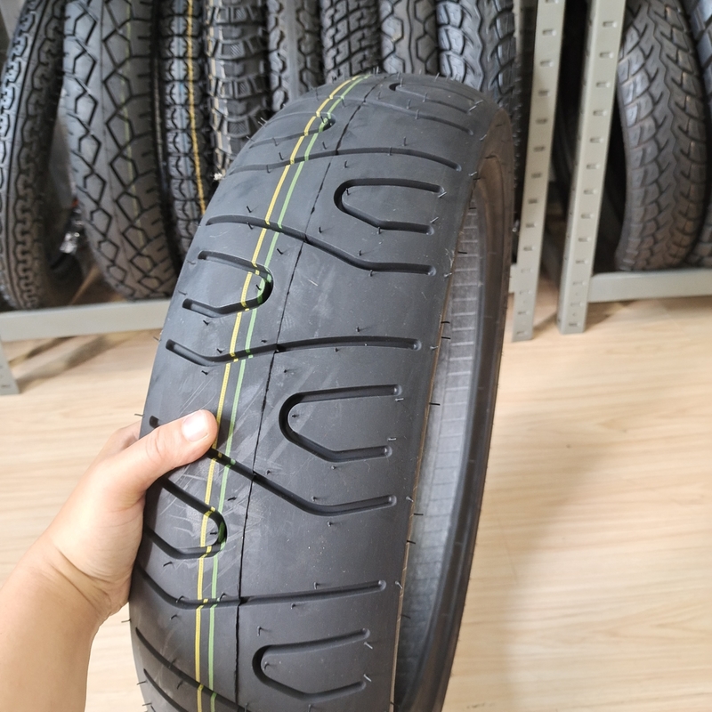 Natural Rubber Motorcycle Tire 130/70-17 8PR Top-Performing Spare Part for Bikers