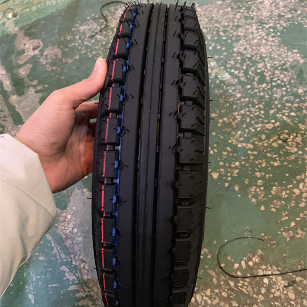 Replace/Repair Bajaj Three Wheels Pneu Qingdao Port Loading 4.00-8 Motorcycle Tire Tube