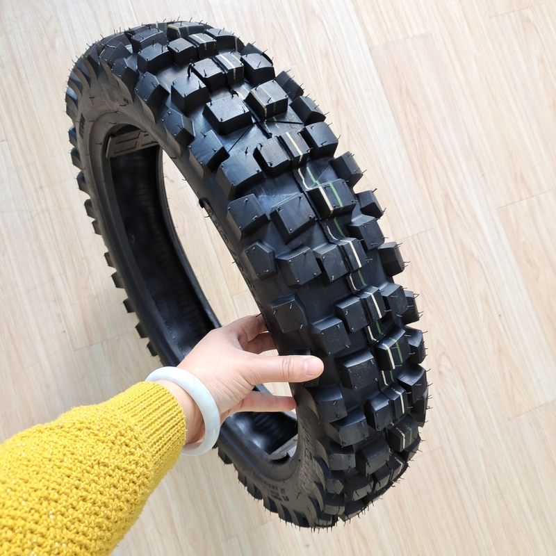 Raw Material Motorcycle Tire 110/90-18 Tubeless Tire for Performance