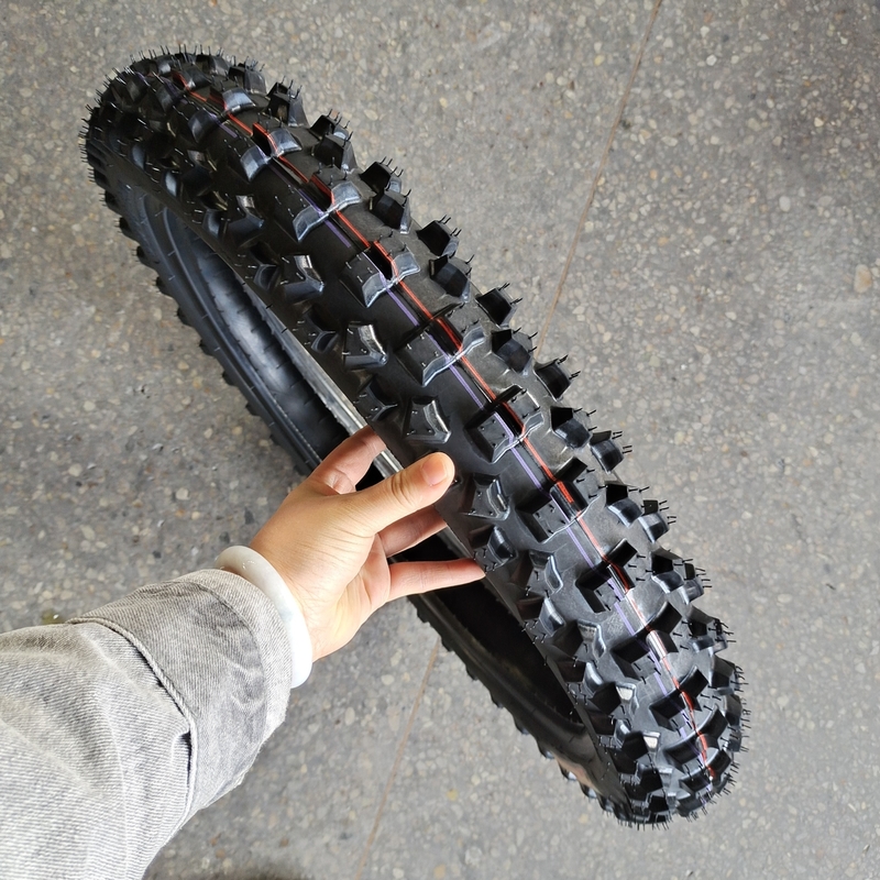 90/90-21 Motorcycle Tire with 6PR/8PR Ply Rating and Black Color in Market