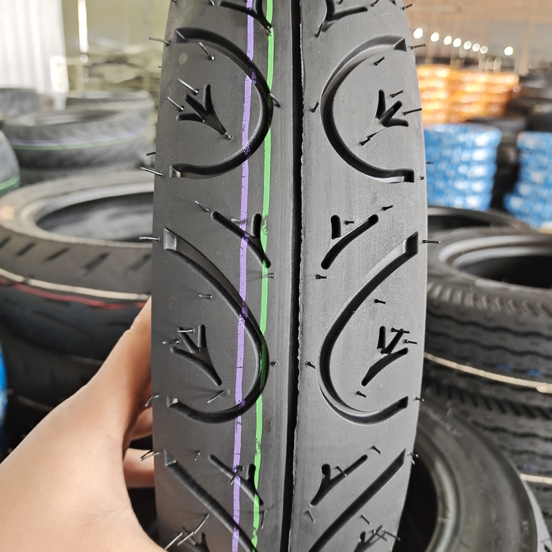 Qingdao Loading Port 2.75-16 2.50-17 2.75-17 Motorcycle Tyre with Tire Casing