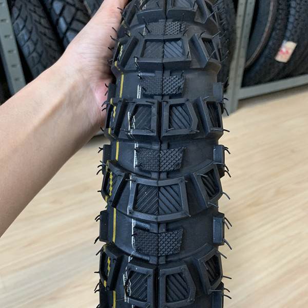 Experience the Difference with Tire Casing Tvs King Tricycle Tyres Motorcycle Tire 17