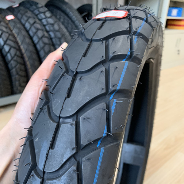 Qingdao Port Loading 90 90 18 Motorcycle Tires with 5000 pcs per day Produce Capacity