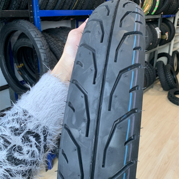 Produce Capacity 5000 pcs per day Motorcycle Tires 90/90-17 at Lowest