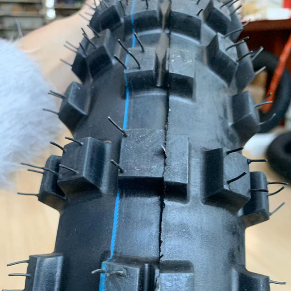 Ban Motor 80/100 21 Motorcycle Tire with and 35%-55% Rubber Content in Qingdao Port