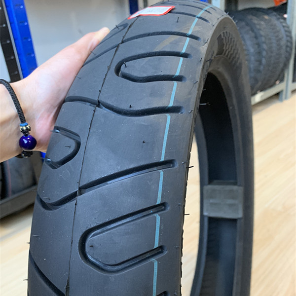 110/80-17 Ban Motor Motorcycle Tires with 20000 KM Work Life and Durable Construction