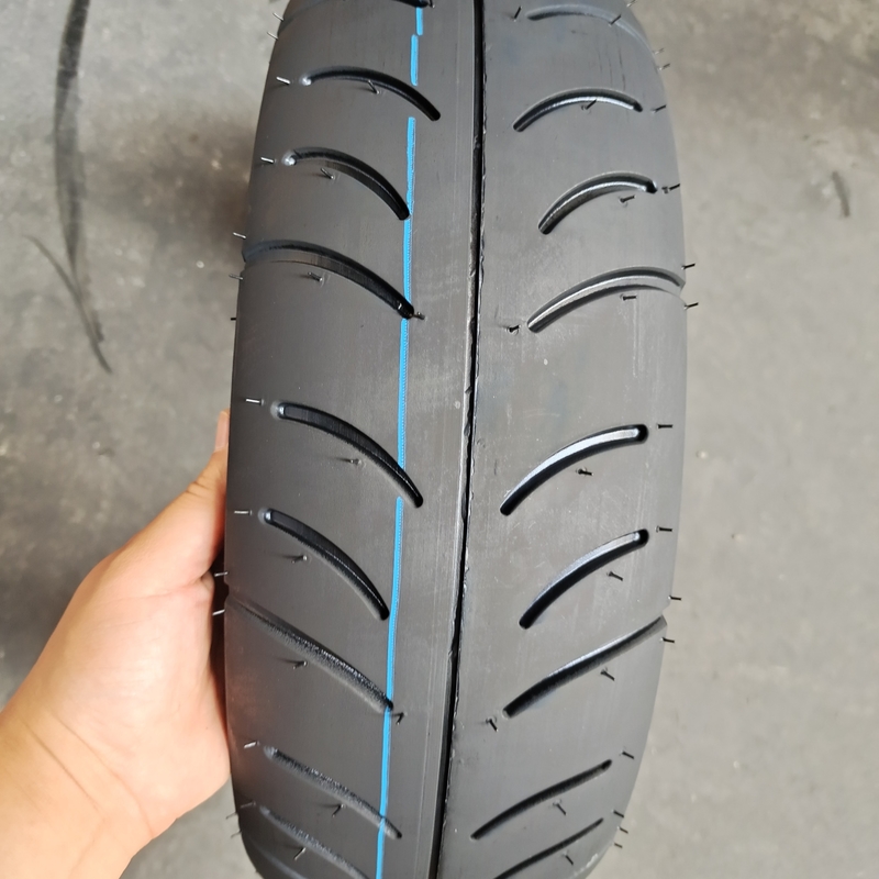 Tensile strength 10.5 Motorcycle Tyre/Tire 130/60-13 TL for and Production Capacity