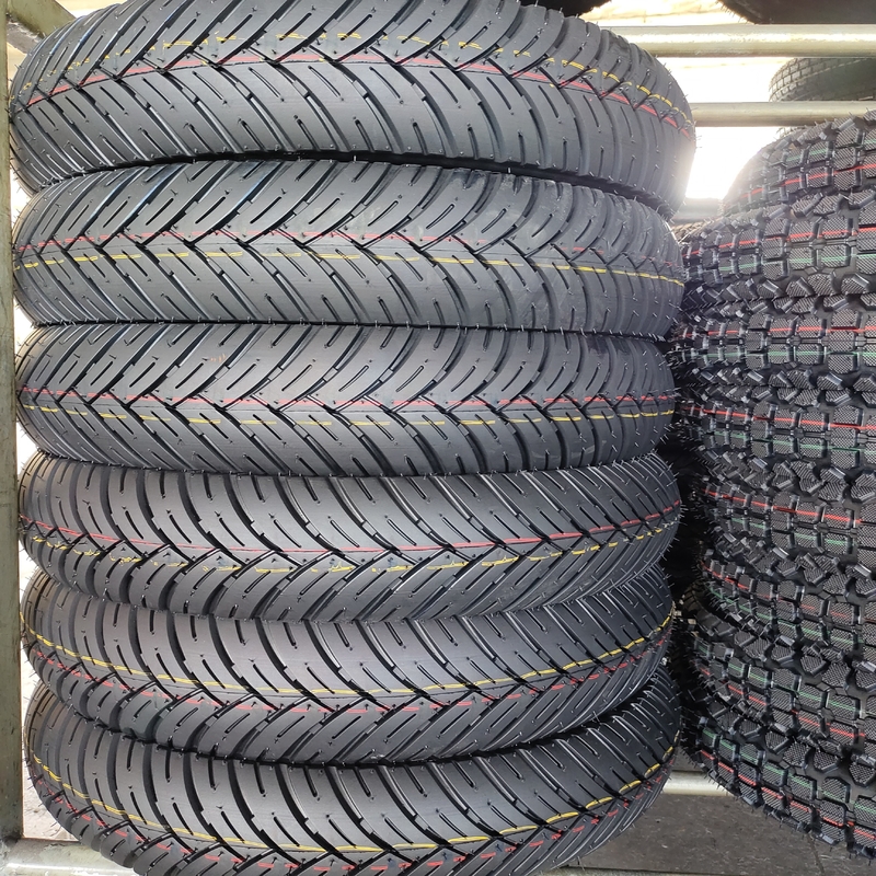 4.2kg Weight Soft Rubber Motorcycle Tyre 100/90/18 120/80/17 100/90-17 120/70/17 909017