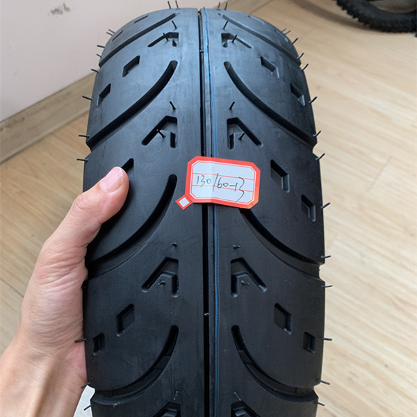 Professional Motorcycle Tire Changing Machine 130/60-13 with Tensile Strength 10.5