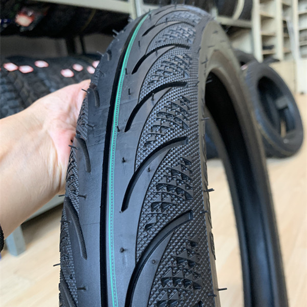 Motorcycle Tires 80/90-17 with Competitive and 5000 pcs Per Day Production Capacity