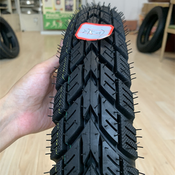 20000 KM Work Life Motorcycle Tire 2.75-17 47 L with Deep Pattern Design from Maggion
