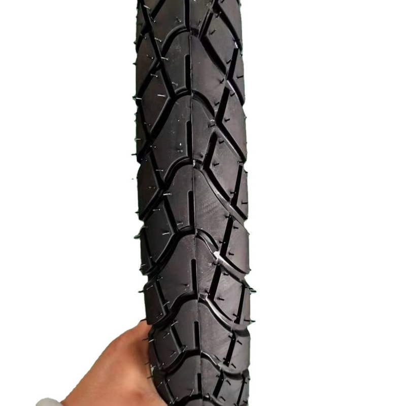 Deep Pattern Motorcycle Tire 2.75-18 Tubeless A Class with 10.5 Tensile Strength