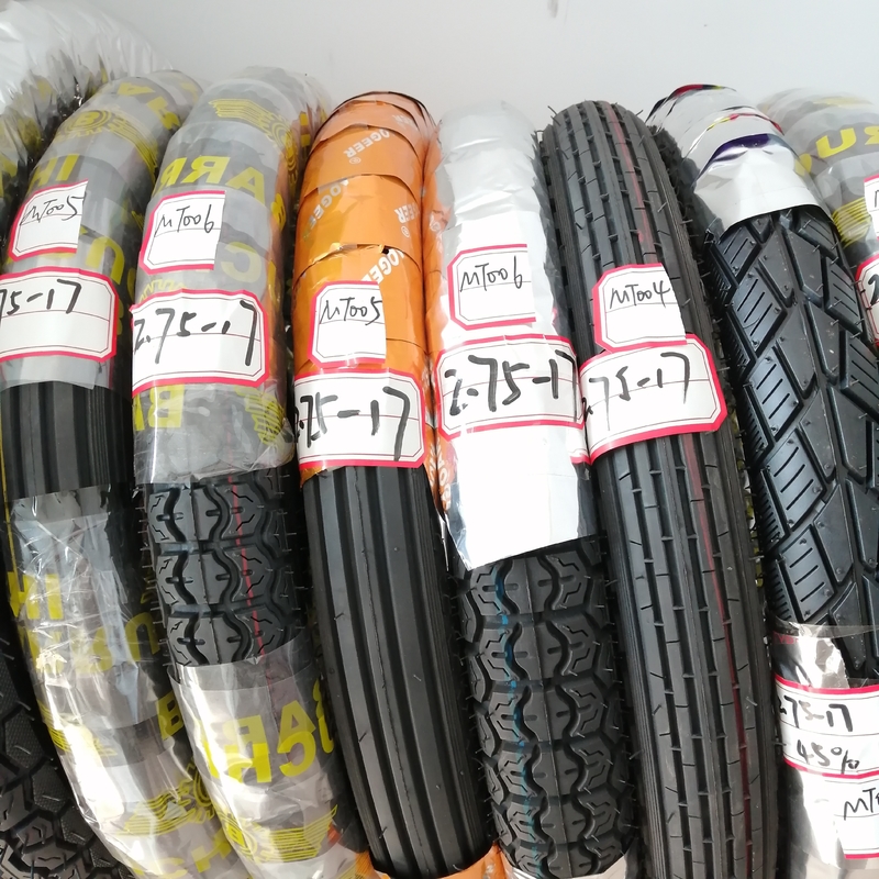 Deep Design Motorcycle Tires 275-17 5000 Pcs Per Day Capacity and Deep Pattern Design