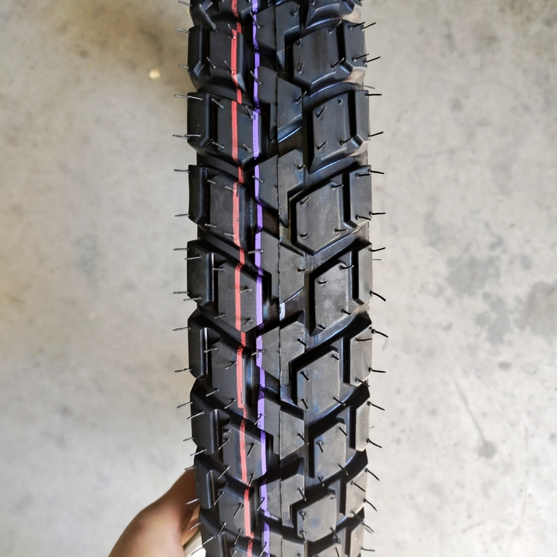Qingdao Port Loading Motorcycle Tire 3.00-17 with Long-lasting Tire Casing