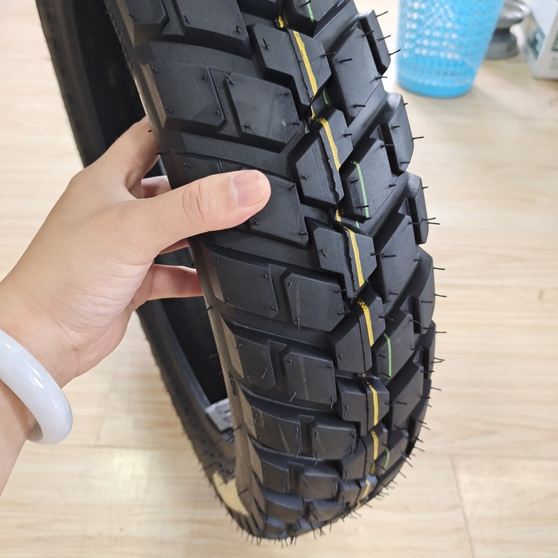 Motorcycle Tyre 3.00-18 35%-55% Rubber Content Delivery Time Within 25 Days