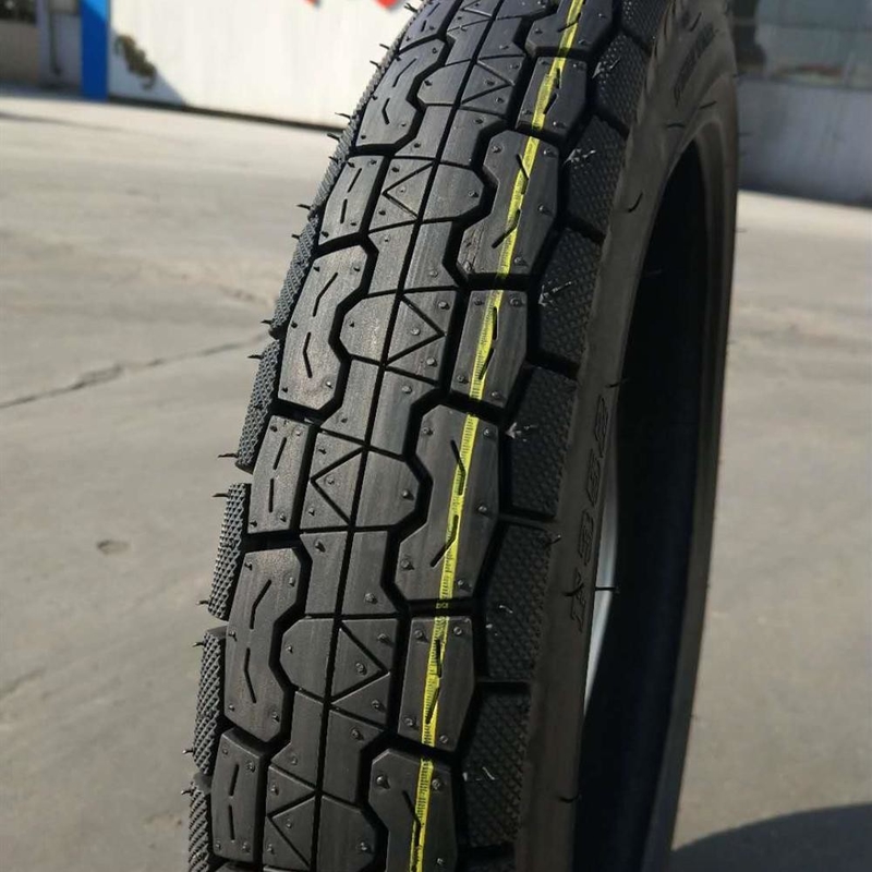 3.00-17 Motorcycle Tire with 20000 KM Life Span and 5000 pcs/day Production Capacity